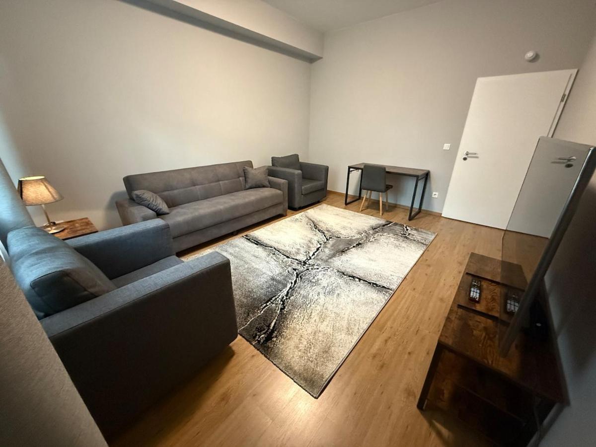 Deluxe Apartment With 2 Rooms L-Peony Apartment Köln